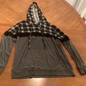 Thin pullover Pinkmstyle hoodie size women’s Large